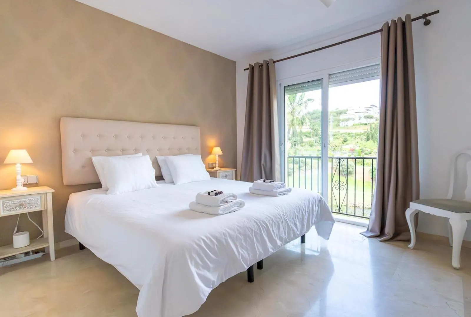 فيلا Stylish Townhouse In Riviera Del Sol-Pass The Keys ميخاس 0*,  إسبانيا